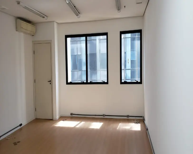 Sala Comercial para alugar, 37m2 em Vila Olímpia, São Paulo - SP - imagem 3 Foto 3 de Sala Comercial para alugar, 37m2 em Vila Olímpia, São Paulo - SP
