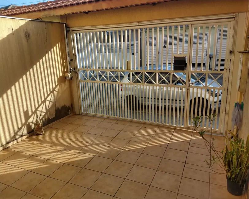 Casa com 3 quartos à venda, 180m2 em Jardim das Flores, Osasco - SP - imagem 3 Foto 3 de Casa com 3 quartos à venda, 180m2 em Jardim das Flores, Osasco - SP