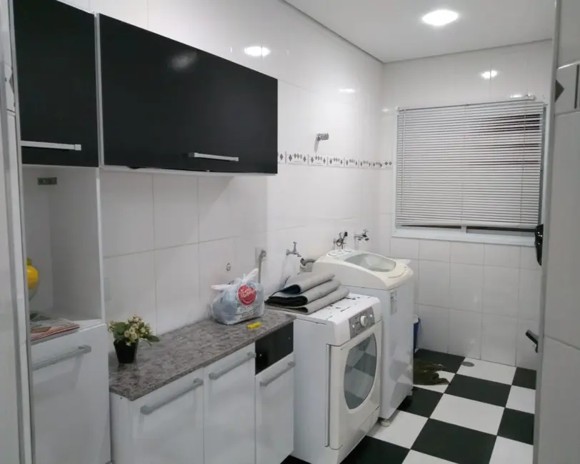 Foto 8 de Casa de Condomínio com 4 quartos à venda, 300m2 em Parque Nova Jandira, Jandira - SP