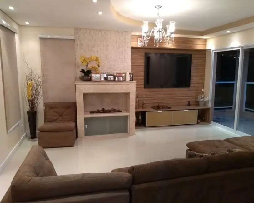 Foto 3 de Casa de Condomínio com 4 quartos à venda, 300m2 em Parque Nova Jandira, Jandira - SP
