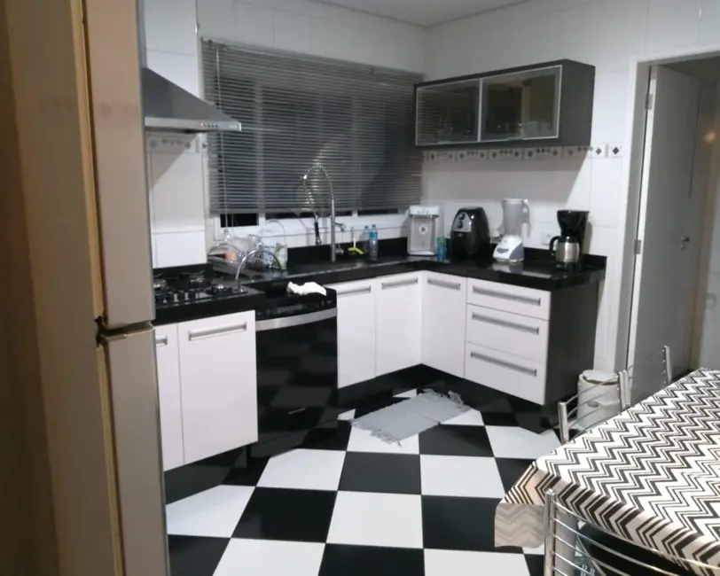 Foto 7 de Casa de Condomínio com 4 quartos à venda, 300m2 em Parque Nova Jandira, Jandira - SP