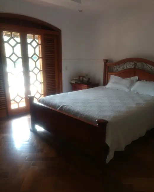 Foto 9 de Casa de Condomínio com 4 quartos à venda e para alugar, 320m2 em Parque Nova Jandira, Jandira - SP