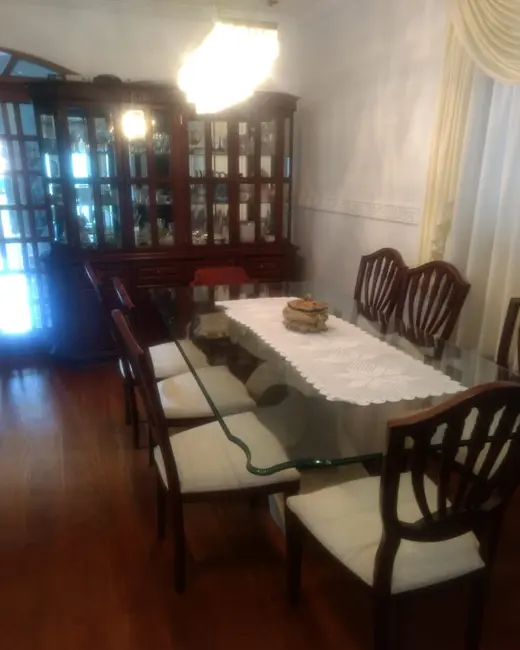 Foto 3 de Casa de Condomínio com 4 quartos à venda e para alugar, 320m2 em Parque Nova Jandira, Jandira - SP