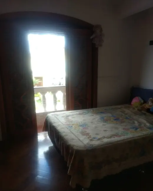 Foto 8 de Casa de Condomínio com 4 quartos à venda e para alugar, 320m2 em Parque Nova Jandira, Jandira - SP