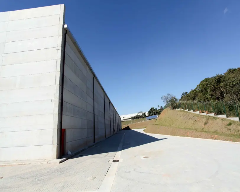 Foto 6 de Armazém / Galpão para alugar, 2653m2 em Laranja Azeda, Aruja - SP