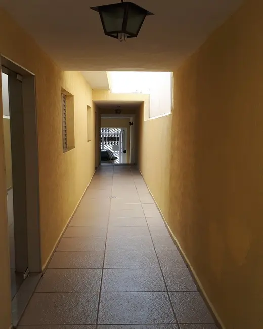 Casa com 3 quartos à venda, 294m2 em Santo Antônio, Osasco - SP - imagem 3 Foto 3 de Casa com 3 quartos à venda, 294m2 em Santo Antônio, Osasco - SP
