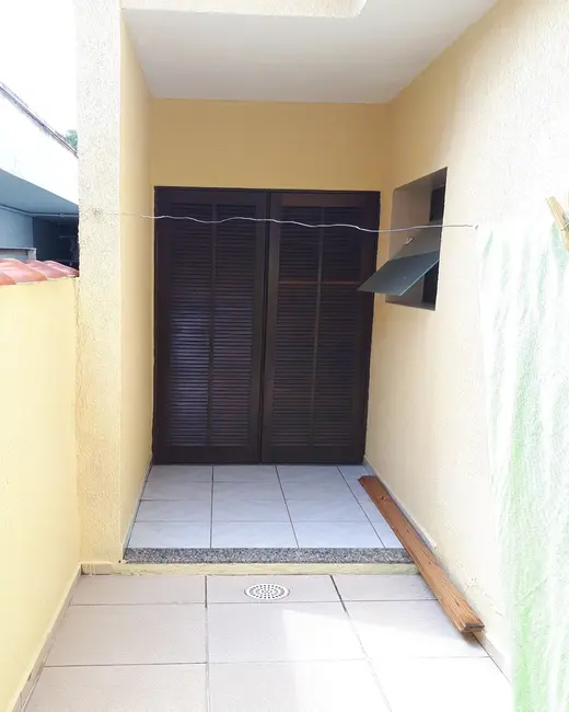 Casa com 3 quartos à venda, 294m2 em Santo Antônio, Osasco - SP - imagem 9 Foto 9 de Casa com 3 quartos à venda, 294m2 em Santo Antônio, Osasco - SP