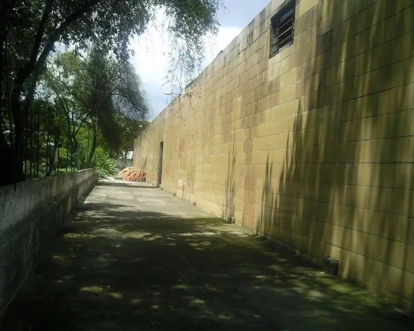 Armazém / Galpão para alugar, 1581m2 em Jardim Mirante, São Paulo - SP - imagem 3 Foto 3 de Armazém / Galpão para alugar, 1581m2 em Jardim Mirante, São Paulo - SP
