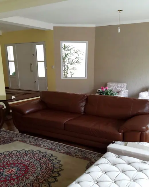 Foto 3 de Casa de Condomínio com 3 quartos à venda, 200m2 em Parque Nova Jandira, Jandira - SP