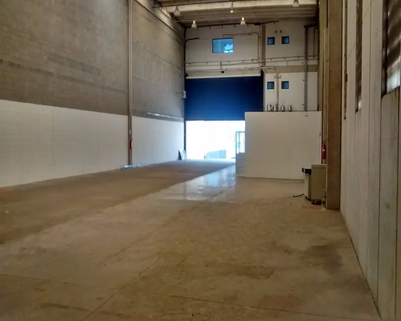 Armazém / Galpão para alugar, 1000m2 em Tamboré, Barueri - SP - imagem 6 Foto 6 de Armazém / Galpão para alugar, 1000m2 em Tamboré, Barueri - SP