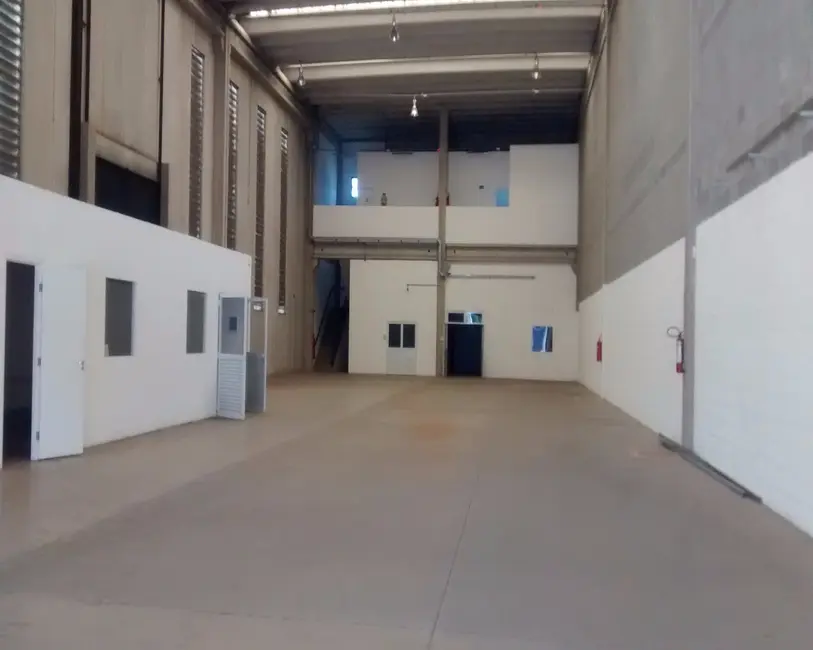 Armazém / Galpão para alugar, 1000m2 em Tamboré, Barueri - SP - imagem 3 Foto 3 de Armazém / Galpão para alugar, 1000m2 em Tamboré, Barueri - SP