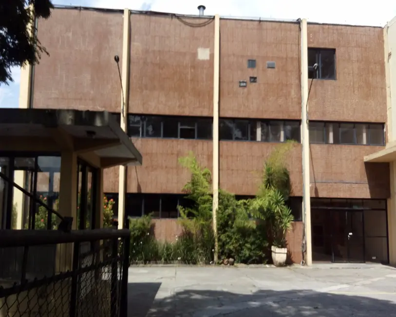 Foto 2 de Armazém / Galpão para alugar, 2600m2 em Jardim Alvorada, Jandira - SP