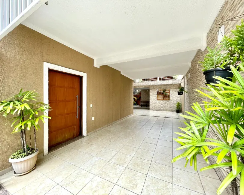 Casa com 4 quartos à venda, 217m2 em Ayrosa, Osasco - SP - imagem 9 Foto 9 de Casa com 4 quartos à venda, 217m2 em Ayrosa, Osasco - SP