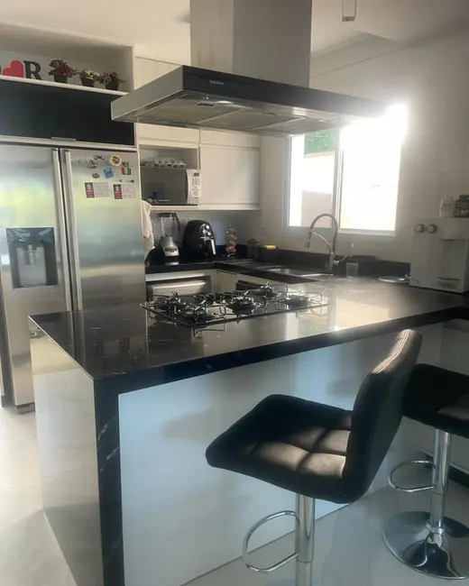 Foto 4 de Casa de Condomínio com 3 quartos à venda, 400m2 em Parque Nova Jandira, Jandira - SP