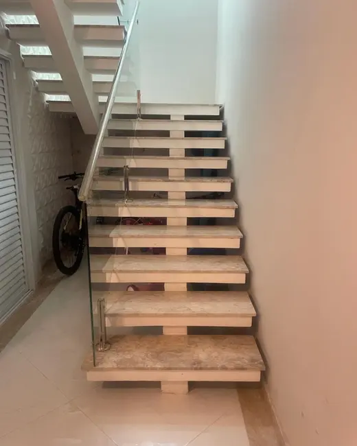 Foto 2 de Casa de Condomínio com 3 quartos à venda, 400m2 em Parque Nova Jandira, Jandira - SP