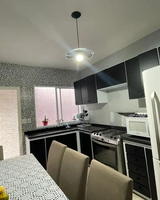 Casa com 3 quartos à venda, 88m2 em Jardim Nova Coimbra, Cotia - SP - imagem 3 Foto 3 de Casa com 3 quartos à venda, 88m2 em Jardim Nova Coimbra, Cotia - SP