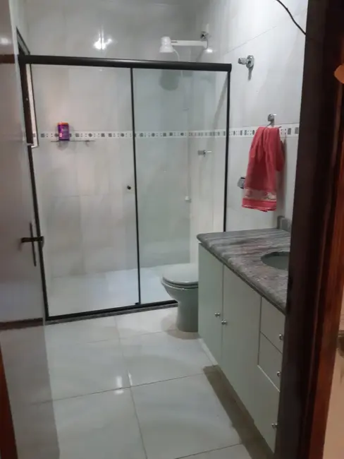 Casa com 3 quartos à venda, 187m2 em Bonfim, Osasco - SP - imagem 6 Foto 6 de Casa com 3 quartos à venda, 187m2 em Bonfim, Osasco - SP