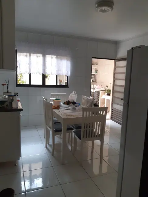 Casa com 3 quartos à venda, 187m2 em Bonfim, Osasco - SP - imagem 9 Foto 9 de Casa com 3 quartos à venda, 187m2 em Bonfim, Osasco - SP