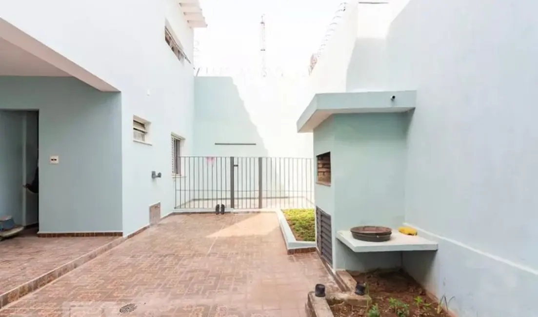 Casa com 3 quartos à venda e para alugar, 300m2 em Vila Campesina, Osasco - SP - imagem 3 Foto 3 de Casa com 3 quartos à venda e para alugar, 300m2 em Vila Campesina, Osasco - SP
