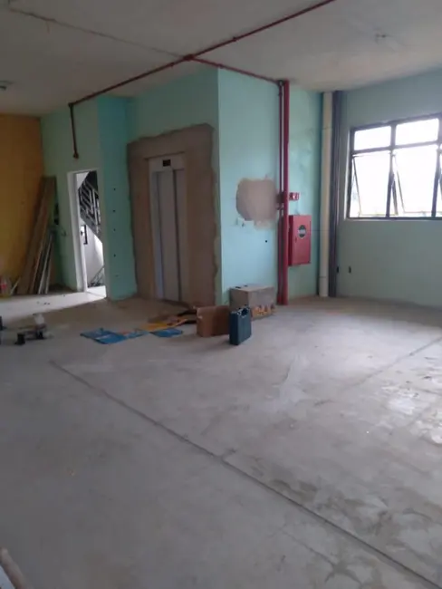 Foto 4 de Sala Comercial para alugar, 340m2 em Jardim Jandira, Jandira - SP