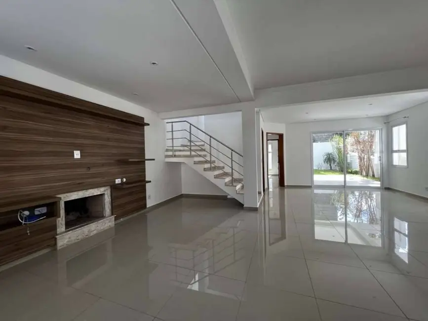 Foto 4 de Casa de Condomínio com 3 quartos à venda, 192m2 em Moinho Velho, Cotia - SP