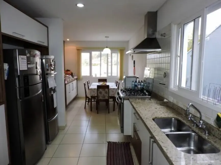 Casa de Condomínio com 4 quartos à venda, 401m2 em Golf Gardens, Carapicuiba - SP - imagem 9 Foto 9 de Casa de Condomínio com 4 quartos à venda, 401m2 em Golf Gardens, Carapicuiba - SP