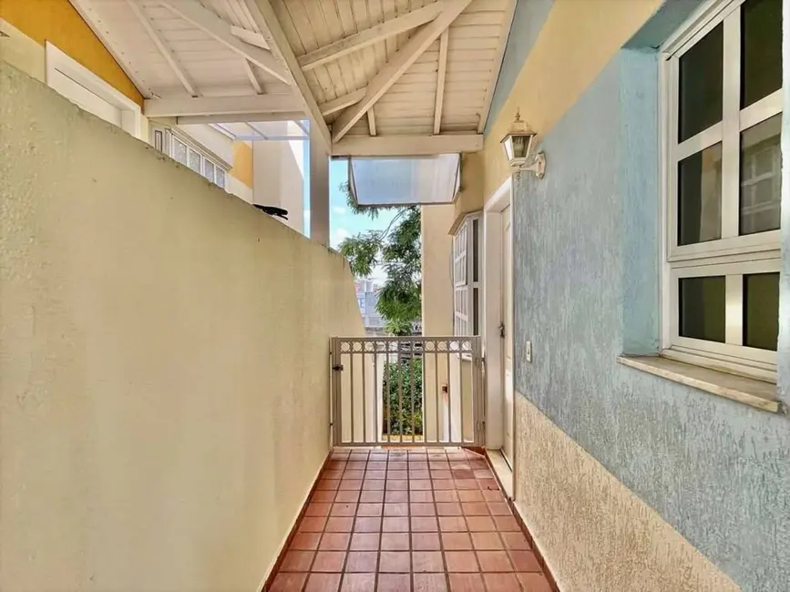 Foto 8 de Casa de Condomínio com 3 quartos à venda, 212m2 em Chácara Pavoeiro, Cotia - SP