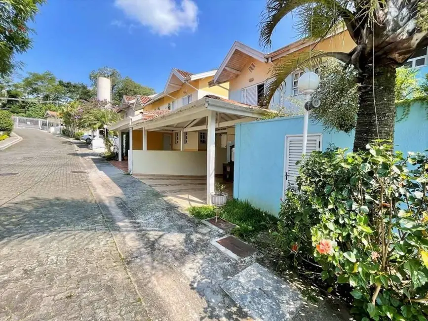 Foto 4 de Casa de Condomínio com 3 quartos à venda, 212m2 em Chácara Pavoeiro, Cotia - SP