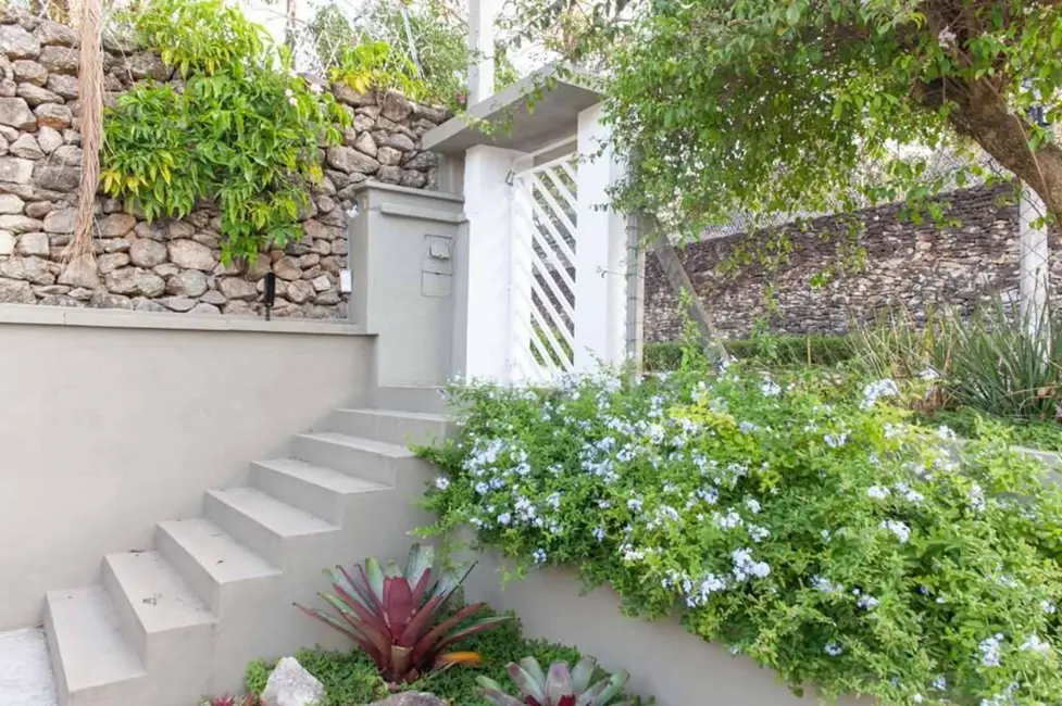 Sala Comercial para alugar, 180m2 em Vila Santo Antônio, Cotia - SP - imagem 2 Foto 2 de Sala Comercial para alugar, 180m2 em Vila Santo Antônio, Cotia - SP