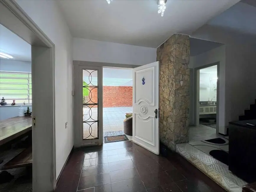 Casa de Condomínio com 5 quartos para alugar, 842m2 em Parque Silvino Pereira, Cotia - SP - imagem 3 Foto 3 de Casa de Condomínio com 5 quartos para alugar, 842m2 em Parque Silvino Pereira, Cotia - SP