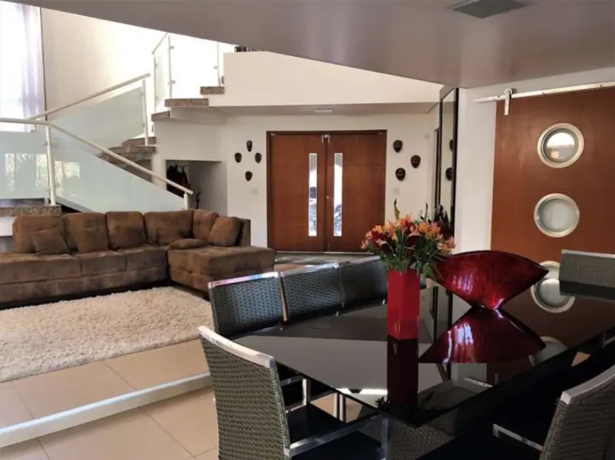 Casa com 5 quartos à venda, 890m2 em Chácara Santa Lúcia, Carapicuiba - SP - imagem 9 Foto 9 de Casa com 5 quartos à venda, 890m2 em Chácara Santa Lúcia, Carapicuiba - SP