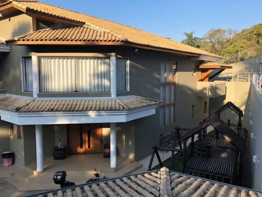 Casa com 5 quartos à venda, 890m2 em Chácara Santa Lúcia, Carapicuiba - SP - imagem 4 Foto 4 de Casa com 5 quartos à venda, 890m2 em Chácara Santa Lúcia, Carapicuiba - SP