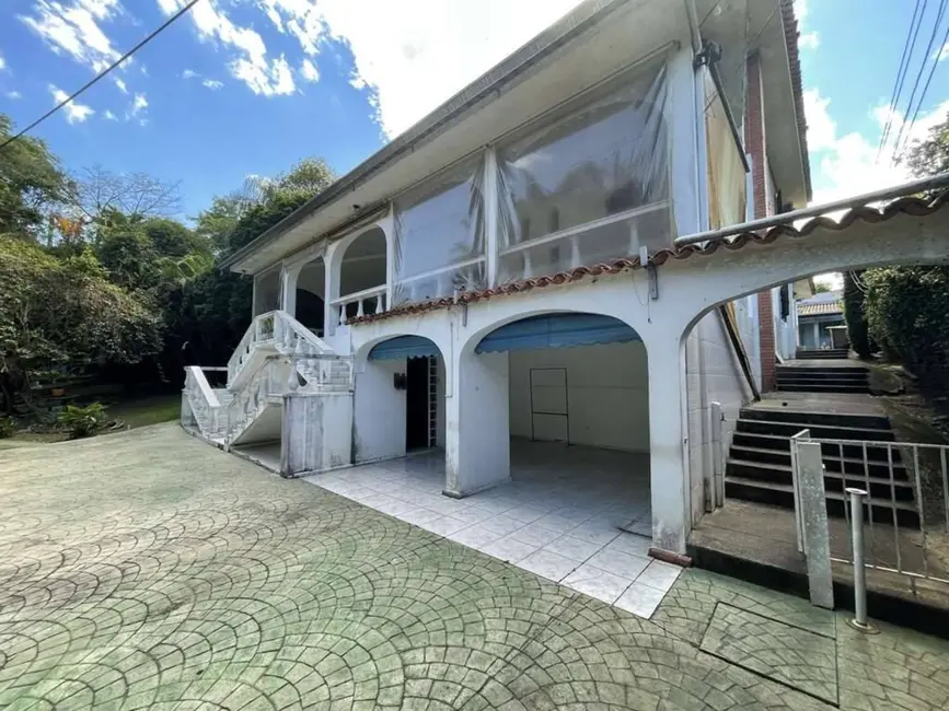 Foto 2 de Casa com 8 quartos para alugar, 1100m2 em Vila Santo Antônio, Cotia - SP