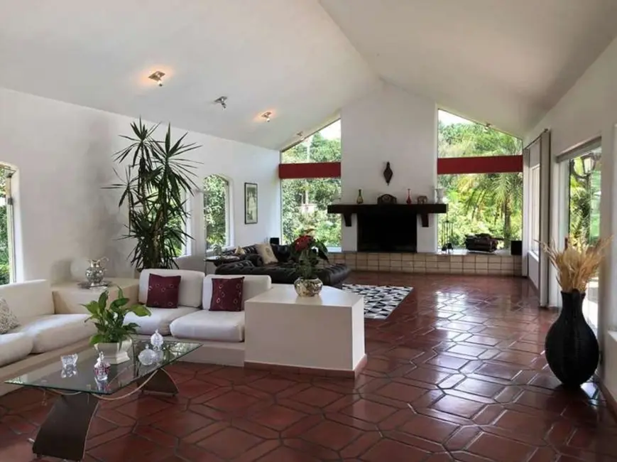Foto 6 de Casa com 4 quartos para alugar, 578m2 em Chácara Granja Velha, Cotia - SP