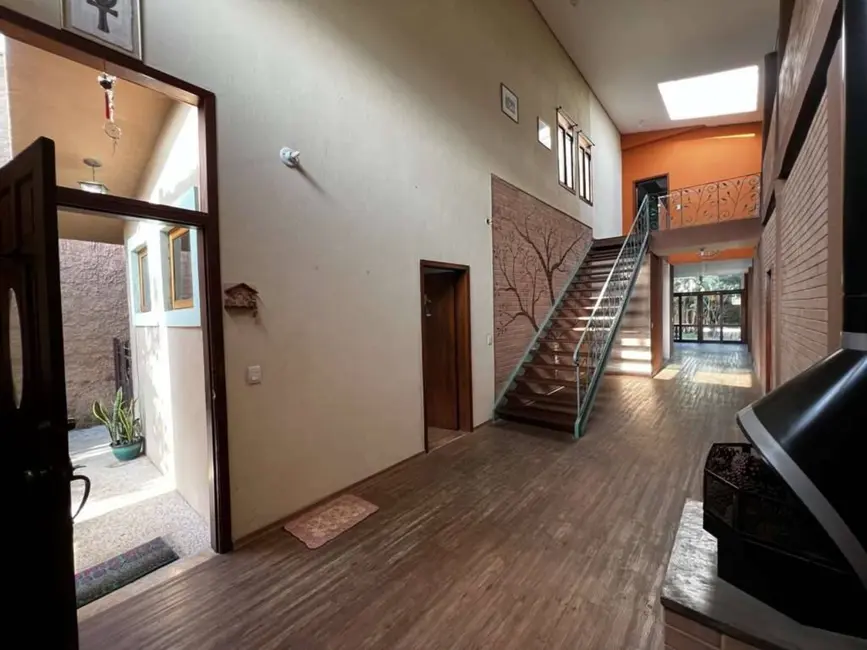 Foto 5 de Casa de Condomínio com 5 quartos à venda, 365m2 em Jardim do Golf I, Jandira - SP