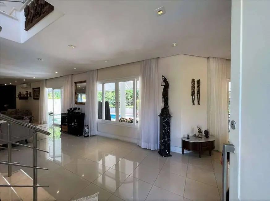 Casa com 4 quartos à venda, 421m2 em São Paulo II, Cotia - SP - imagem 6 Foto 6 de Casa com 4 quartos à venda, 421m2 em São Paulo II, Cotia - SP