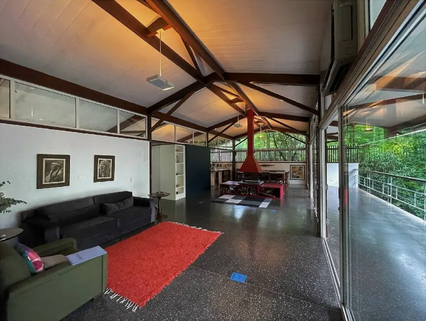 Casa de Condomínio com 3 quartos à venda, 380m2 em Chácara do Refúgio, Carapicuiba - SP - imagem 4 Foto 4 de Casa de Condomínio com 3 quartos à venda, 380m2 em Chácara do Refúgio, Carapicuiba - SP