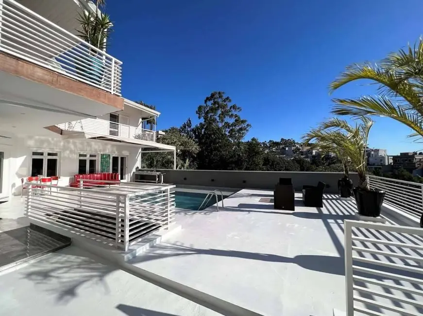 Casa de Condomínio com 5 quartos à venda, 428m2 em São Paulo II, Cotia - SP - imagem 4 Foto 4 de Casa de Condomínio com 5 quartos à venda, 428m2 em São Paulo II, Cotia - SP