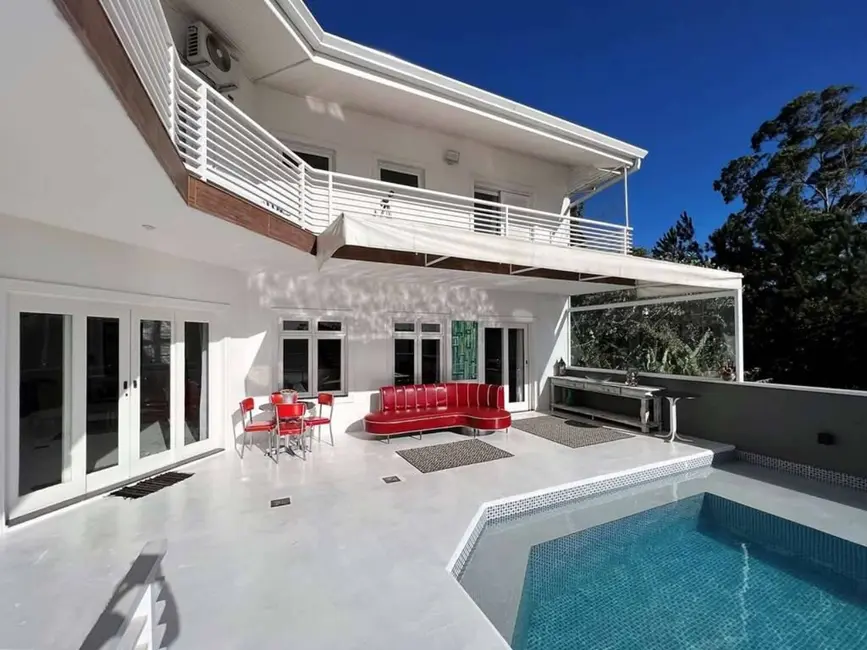 Casa de Condomínio com 5 quartos à venda, 428m2 em São Paulo II, Cotia - SP - imagem 2 Foto 2 de Casa de Condomínio com 5 quartos à venda, 428m2 em São Paulo II, Cotia - SP