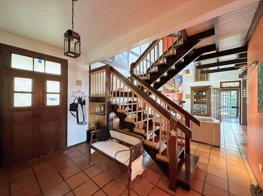 Foto 6 de Casa com 5 quartos à venda, 414m2 em Vila Santo Antônio, Cotia - SP