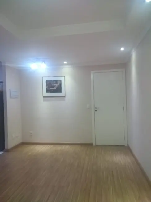 Apartamento com 2 quartos à venda, 54m2 em Vila Santa Terezinha, Carapicuiba - SP - imagem 3 Foto 3 de Apartamento com 2 quartos à venda, 54m2 em Vila Santa Terezinha, Carapicuiba - SP