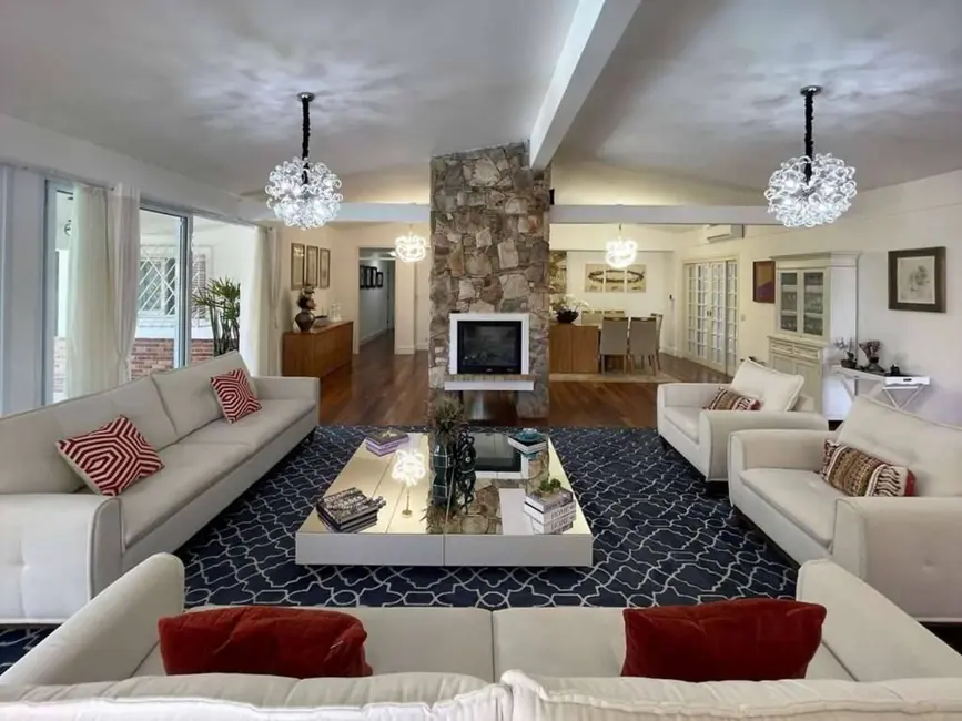 Foto 9 de Casa com 4 quartos à venda, 850m2 em Vila Santo Antônio, Cotia - SP