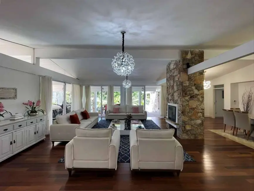 Foto 8 de Casa com 4 quartos à venda, 850m2 em Vila Santo Antônio, Cotia - SP