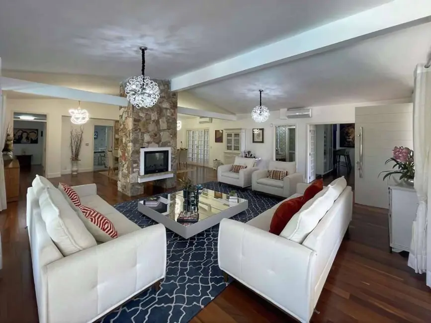 Foto 7 de Casa com 4 quartos à venda, 850m2 em Vila Santo Antônio, Cotia - SP