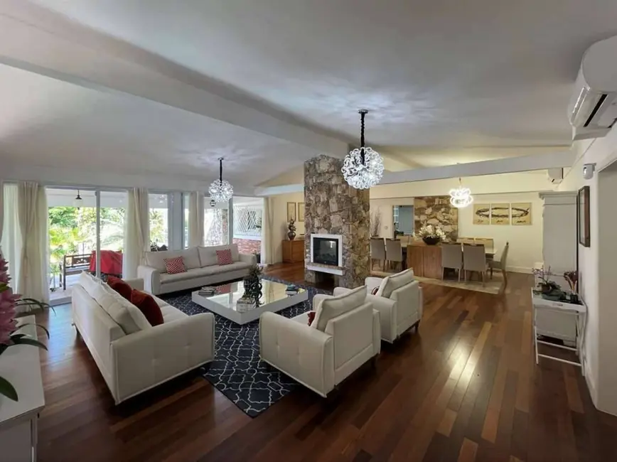 Foto 5 de Casa com 4 quartos à venda, 850m2 em Vila Santo Antônio, Cotia - SP