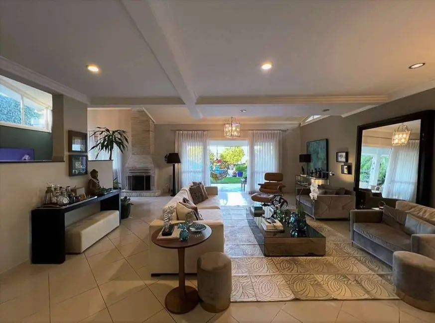 Casa com 4 quartos à venda, 496m2 em Vila Santo Antônio, Cotia - SP - imagem 4 Foto 4 de Casa com 4 quartos à venda, 496m2 em Vila Santo Antônio, Cotia - SP