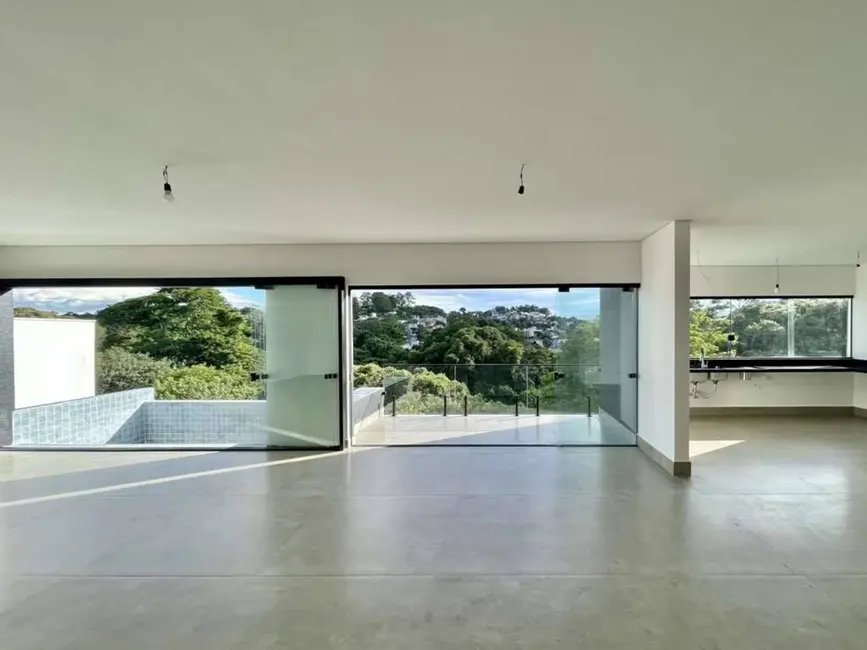 Casa de Condomínio com 4 quartos à venda, 400m2 em Golf Gardens, Carapicuiba - SP - imagem 6 Foto 6 de Casa de Condomínio com 4 quartos à venda, 400m2 em Golf Gardens, Carapicuiba - SP