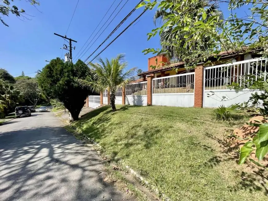 Casa com 4 quartos à venda, 363m2 em Nova Fazendinha, Carapicuiba - SP - imagem 3 Foto 3 de Casa com 4 quartos à venda, 363m2 em Nova Fazendinha, Carapicuiba - SP