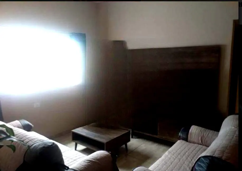 Casa com 2 quartos à venda, 102m2 em Bonfim, Osasco - SP - imagem 3 Foto 3 de Casa com 2 quartos à venda, 102m2 em Bonfim, Osasco - SP