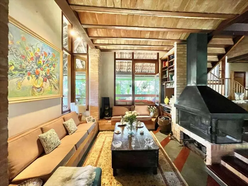 Casa de Condomínio com 3 quartos à venda, 364m2 em Chácara Santa Lúcia dos Ypes, Carapicuiba - SP - imagem 8 Foto 8 de Casa de Condomínio com 3 quartos à venda, 364m2 em Chácara Santa Lúcia dos Ypes, Carapicuiba - SP
